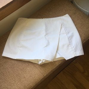 NWT White Skort